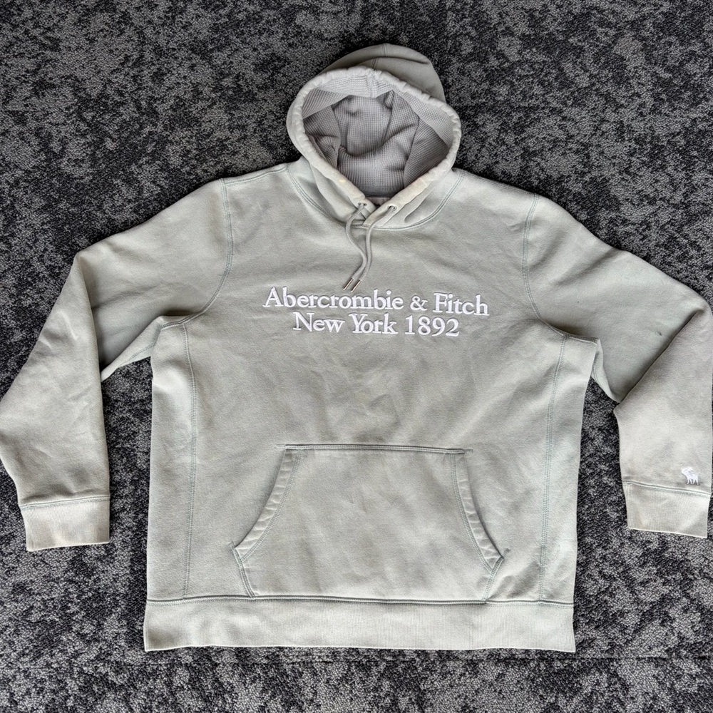 Abercrombie & Fitch Men's Cream Hoodie Sweater